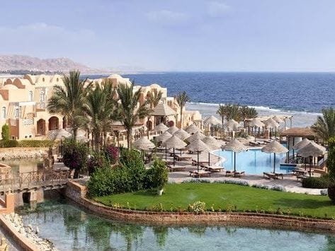 El Quseir hotels offering luxurious stays along the Red Sea coast, featured on Egypt Tour Magic.