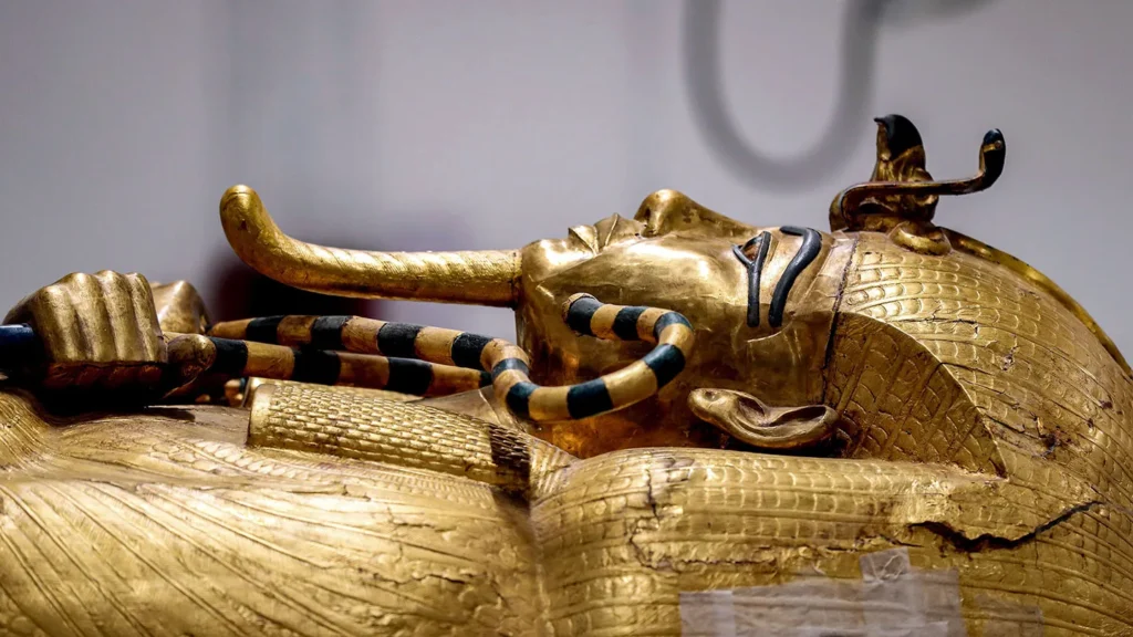 Tutankhamun's Golden Mask The Pinnacle of Ancient Egyptian Art