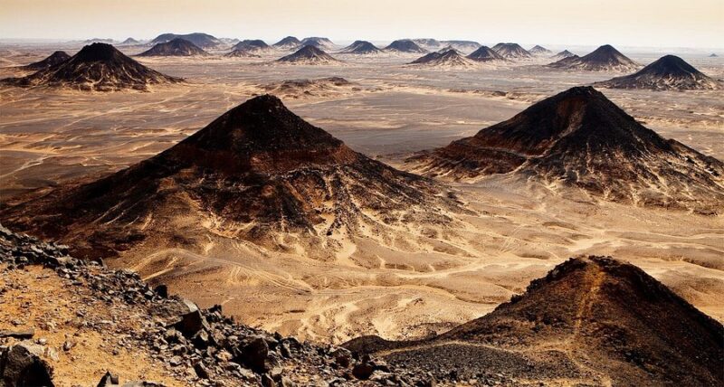 black desert Bahariya Oasis - Egypt tour Magic