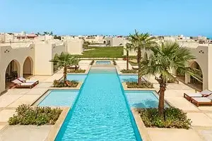 Makadi Bay Hotels, offering a relaxing stay with Egypt Tour Magic.