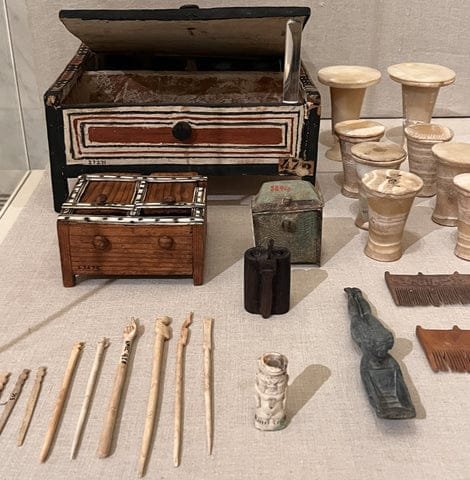 Chemistry and Cosmetics - Egypt tour maagic