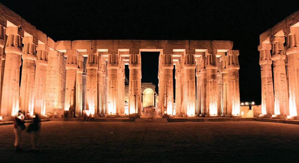 Exploring the Temples of Luxor - Egypt tour magic