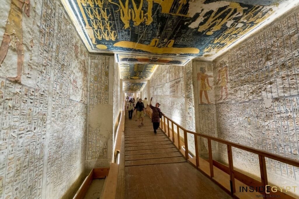 Touring the Valley of the Kings A Rich Experience for Visitors