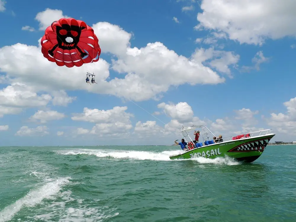 What to Expect on Your Parasailing Adventure