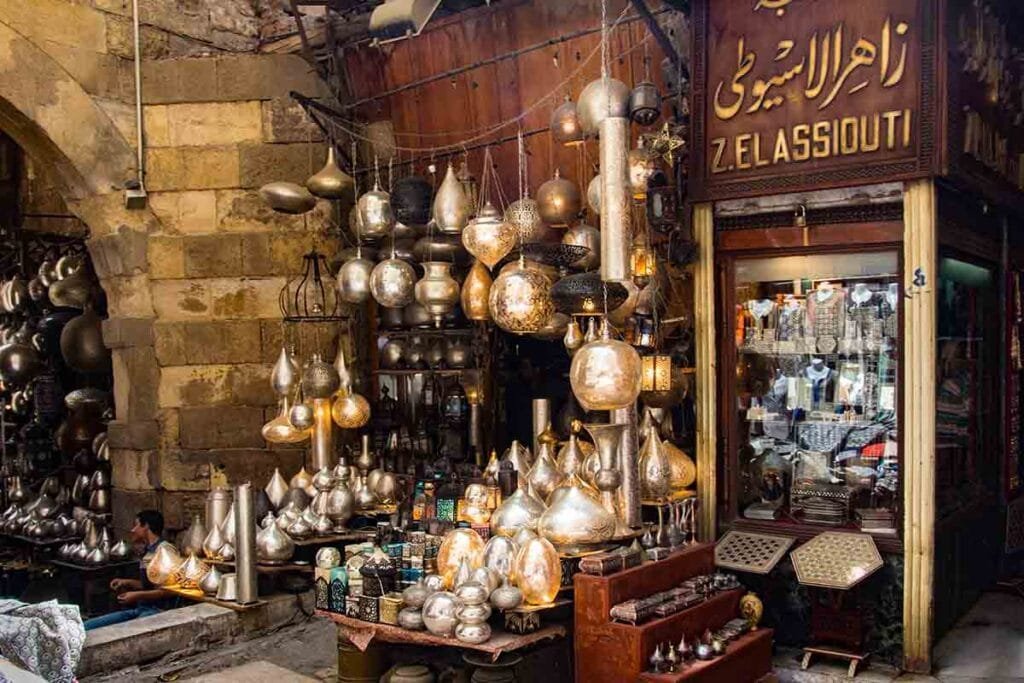 Bargaining and Negotiating Prices - Egypt tour magic