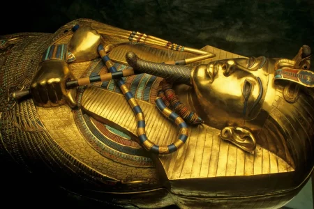 Tutankhamun's Sarcophagus (Pure Gold)