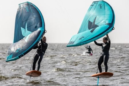 Kitesurfing and Windsurfing
