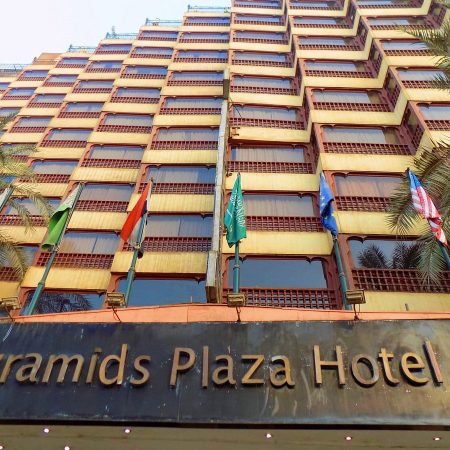 Pyramids Plaza Hotel in Giza, a perfect stay with Egypt Tour Magic.