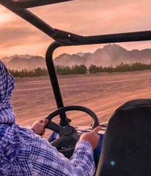 Exciting jeep safari in Hurghada’s desert with desert adventure and Bedouin culture.
