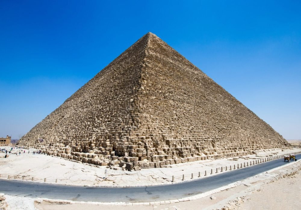 the great pyramid of khufu