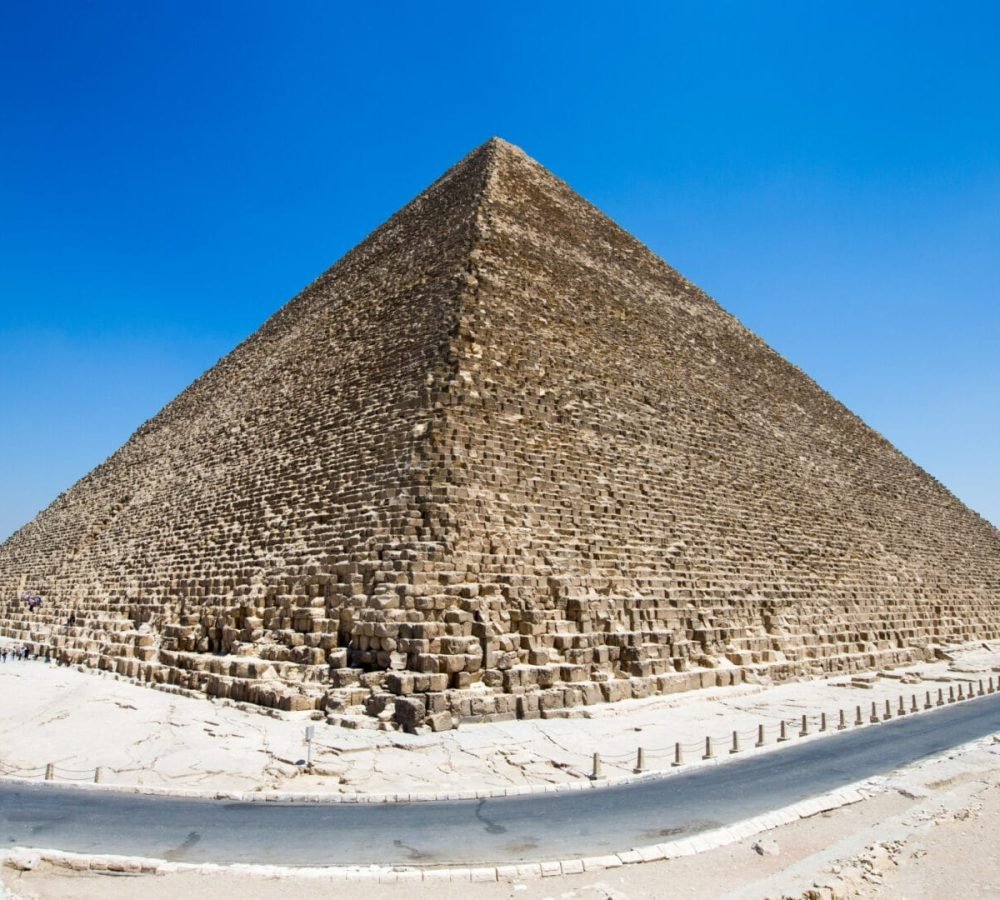 the great pyramid of khufu